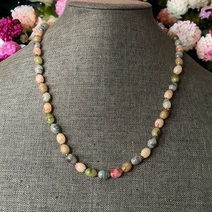 Vintage multi color swirly bead necklace